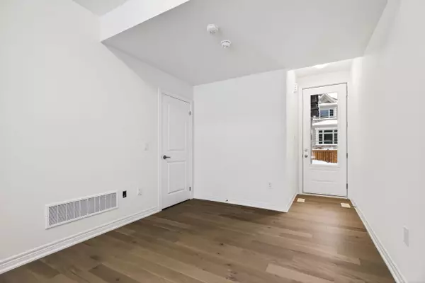 Oakville, ON L6H 0V8,3217 Sixth Line #Unit 2