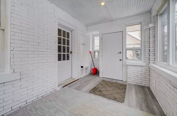 Kitchener, ON N2H 5N8,18 Shanley ST