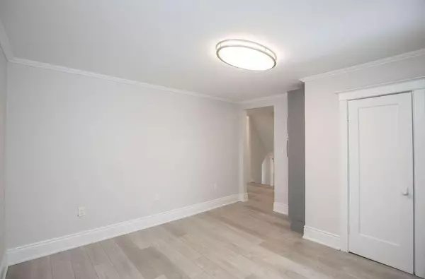 Hamilton, ON L8M 2Z1,22 Prospect ST S #2