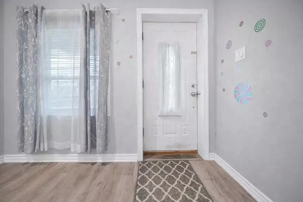 Hamilton, ON L8L 6T9,106 Lottridge ST