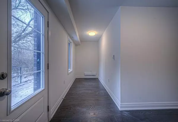 Cambridge, ON N1R 0C9,258 Hespeler RD #34