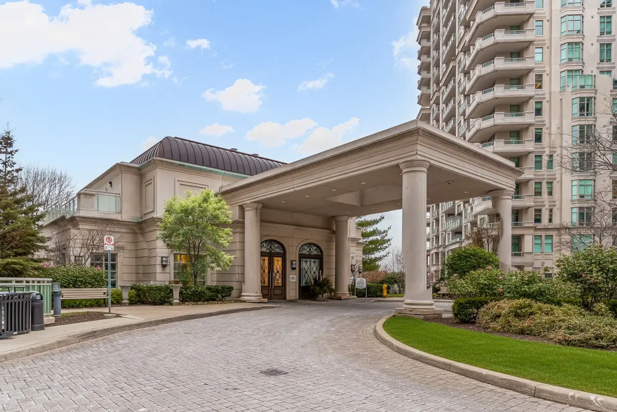 Toronto C15, ON M2J 0B1,10 Bloorview PL #206