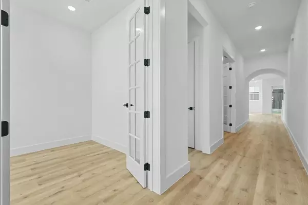 Richardson, TX 75081,911 Banyan Tree Lane