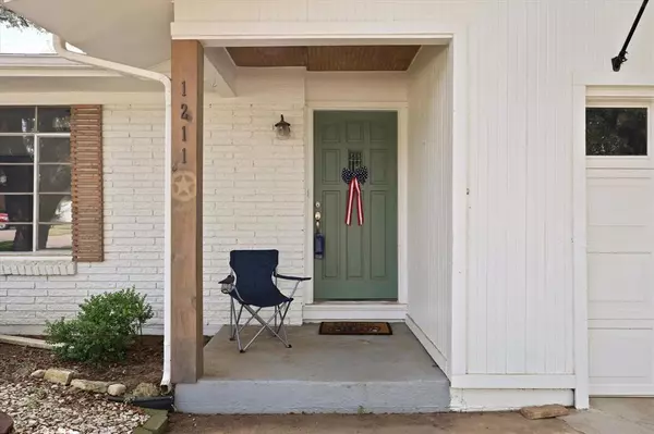 Cleburne, TX 76033,1211 Greenbriar Lane