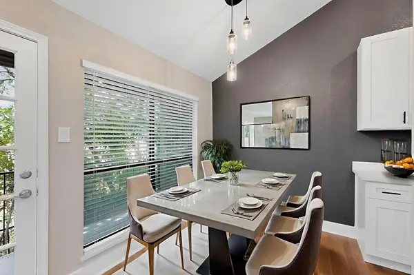 Dallas, TX 75231,7522 Holly Hill Drive #58