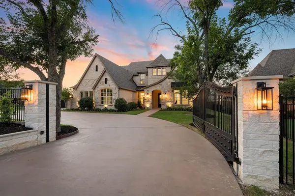 320 W Highland Street, Southlake, TX 76092