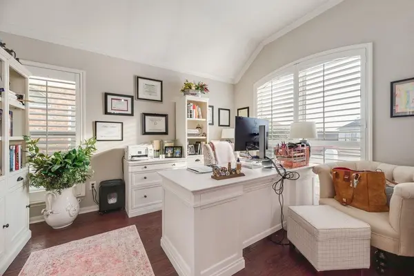 Lewisville, TX 75077,1104 Courtney Lane