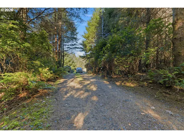 59000 W Beaver Hill Rd, Bandon, OR 97411