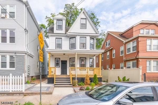 32 Palm St, Newark City, NJ 07106