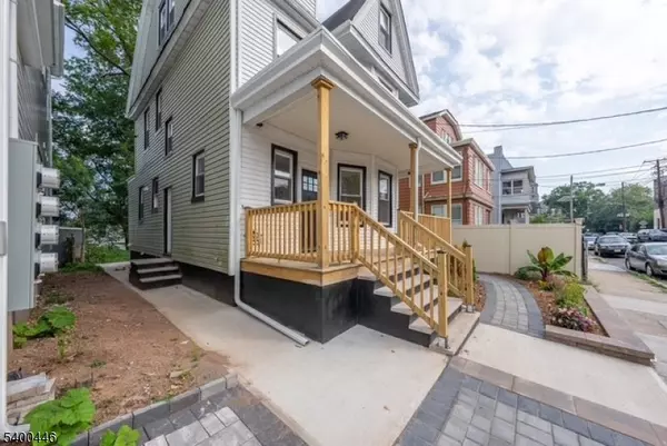 Newark City, NJ 07106,32 Palm St