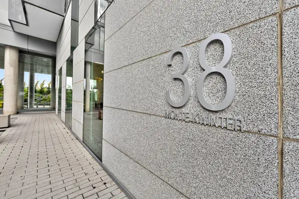 Toronto C06, ON M3H 0E2,38 Monte Kwinter CT #312