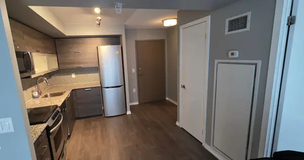 Toronto C01, ON M6J 0C7,36 LISGAR ST #2107E