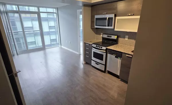 Toronto C01, ON M6J 0C7,36 LISGAR ST #2107E