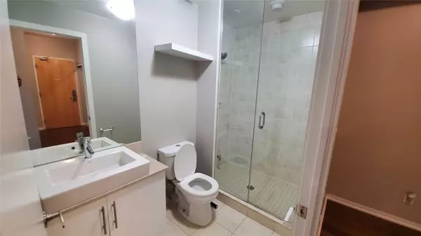 Toronto C01, ON M5J 0A7,65 Bremner BLVD #3408