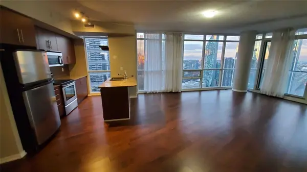 Toronto C01, ON M5J 0A7,65 Bremner BLVD #3408