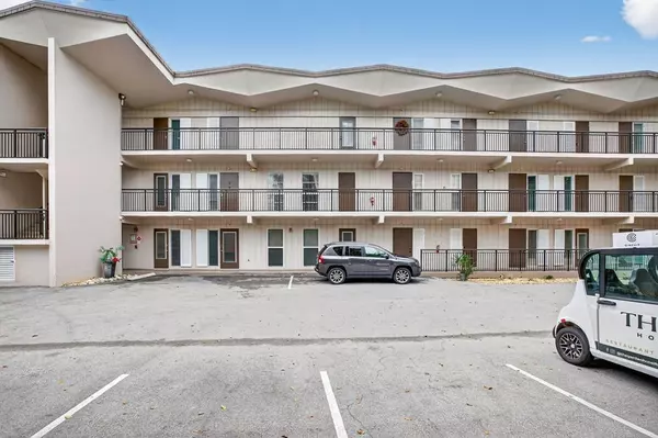 Pompano Beach, FL 33062,1967 S Ocean Blvd #103