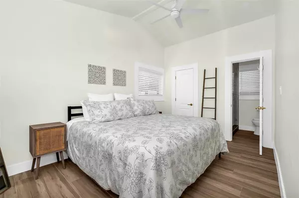 Fort Lauderdale, FL 33304,742 NE 17th Ave