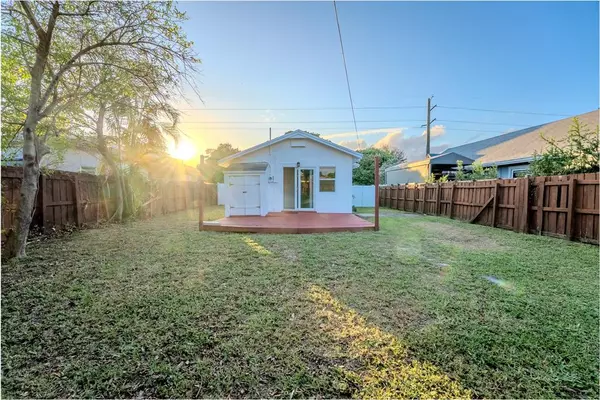 Hollywood, FL 33020,521 S 24th Ave