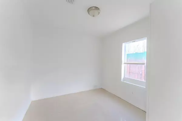 Hollywood, FL 33020,521 S 24th Ave