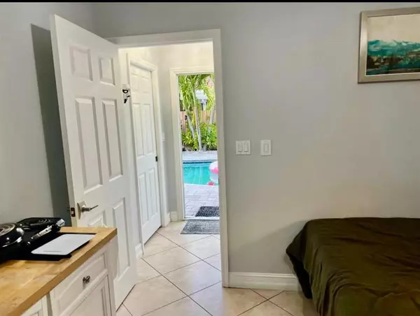 Miami, FL 33196,15889 SW 141st Ter