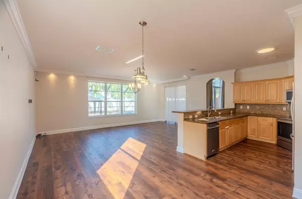 Pembroke Pines, FL 33029,19431 SW 2nd St