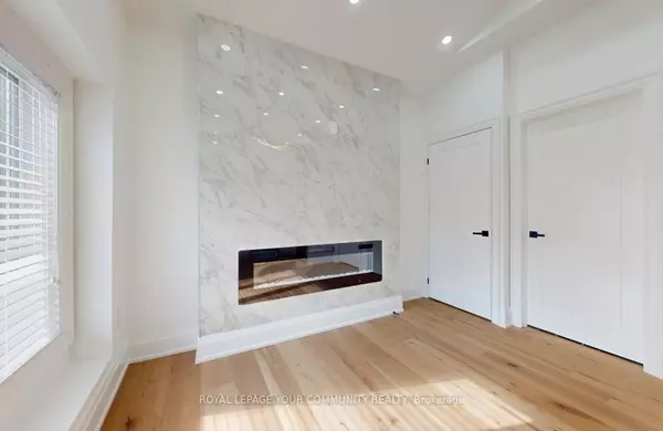 Aurora, ON L4G 2Y1,12 Kemano ST #Unit 3