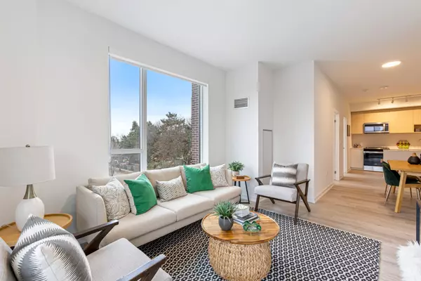 Toronto W08, ON M9C 1R3,4365 Bloor ST W #525