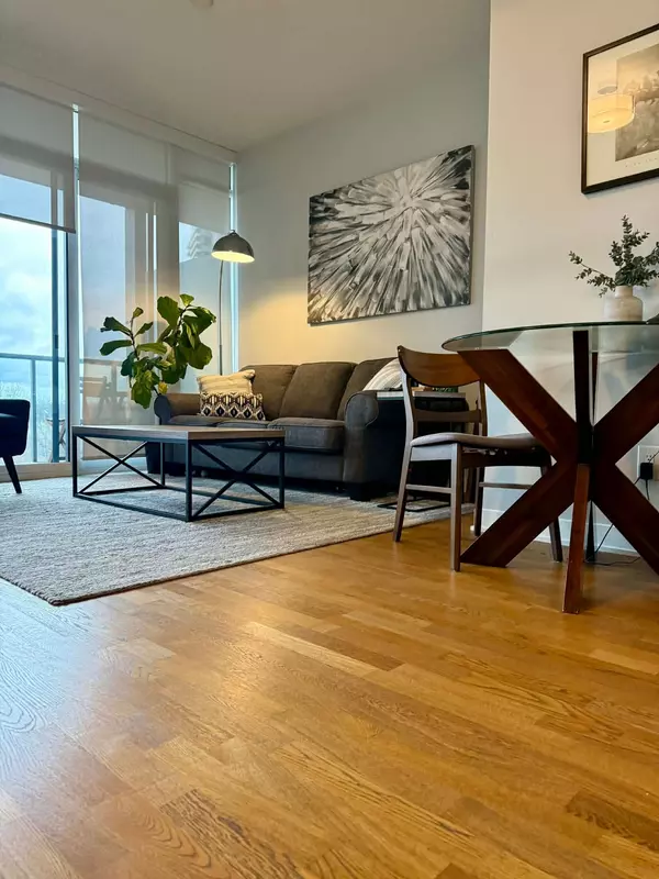 Toronto W06, ON M8Y 3H8,88 Park Lawn RD #603