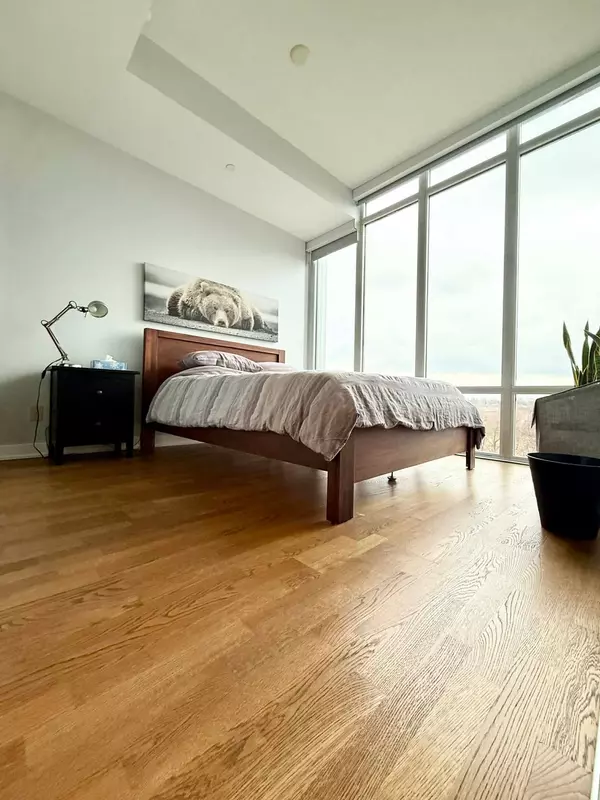 Toronto W06, ON M8Y 3H8,88 Park Lawn RD #603