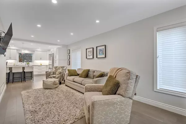 Hamilton, ON L8B 0K1,8 Keewaydin ST