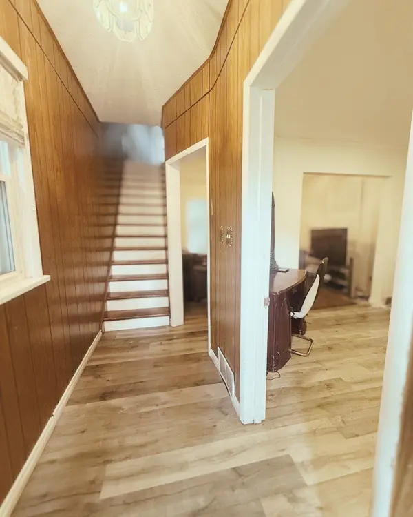 Hamilton, ON L8M 3B9,237 Balsam AVE S