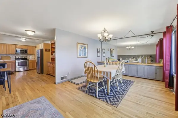 Linden City, NJ 07036,933 Mccandless Pl