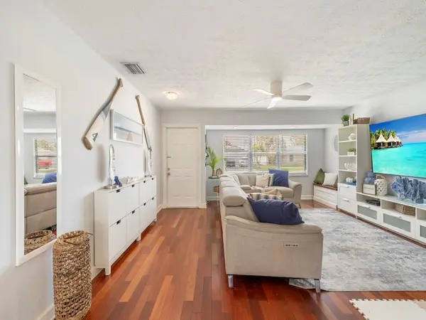 Port St Lucie, FL 34983,121 NW Doreen St