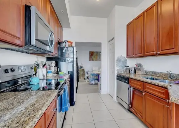 Miami, FL 33180,3001 NE 185th St #515