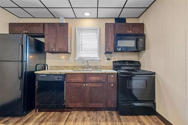 Naples, TX 75568,104 Truitt