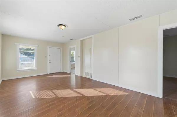 Lancaster, TX 75146,509 E 3rd Street