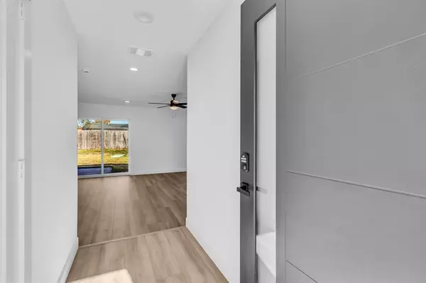 Garland, TX 75040,817 Northshore Drive