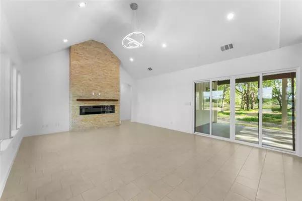 Wills Point, TX 75169,6048 VZ County Road #2120