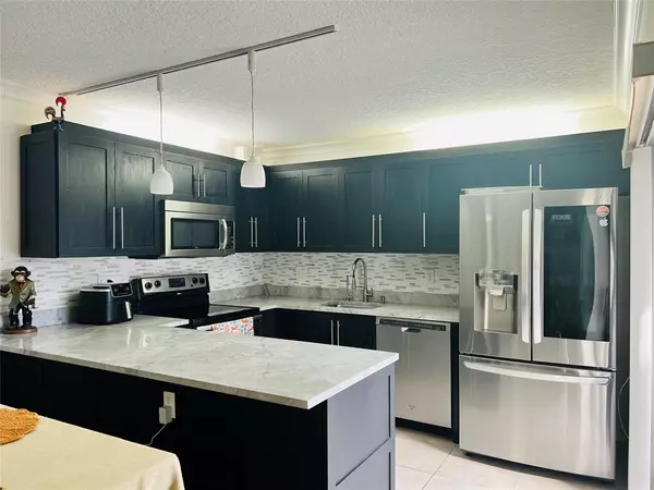 2852 Waterford Dr #2852, Deerfield Beach, FL 33442