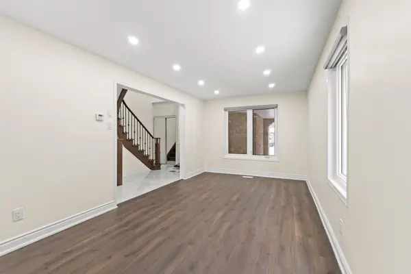 Brampton, ON L6R 1R5,122 Prairie Rose CIR #Upper