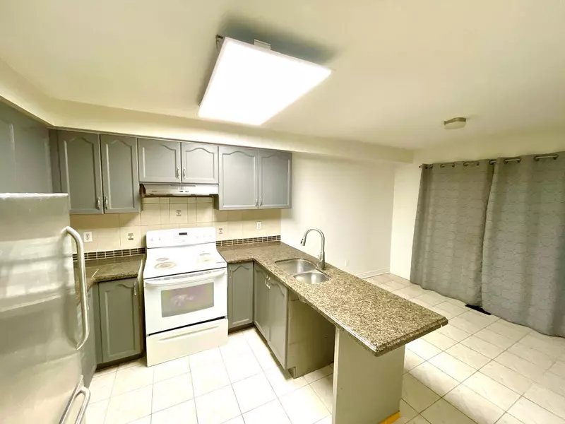 55 Velvet Grass LN #A, Brampton, ON L6R 1W1