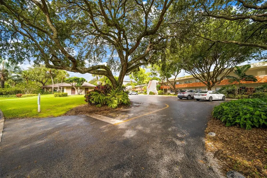 Pompano Beach, FL 33069,801 Cypress Blvd #107c