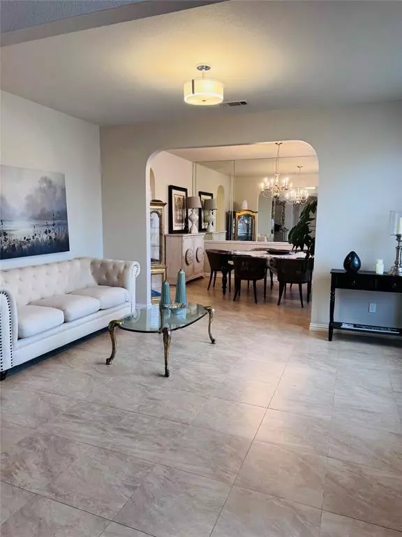 Arlington, TX 76002,7814 Corona Court