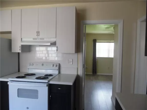 Hollywood, FL 33023,Address not disclosed