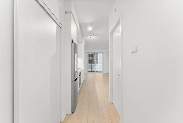 Oakville, ON L6H 8C6,3071 Trafalgar RD #1002