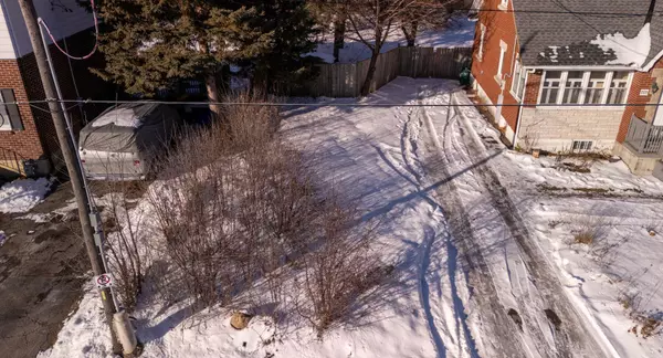 Hunt Club - South Keys And Area, ON K1V 6W1,1333 KITCHENER AVE