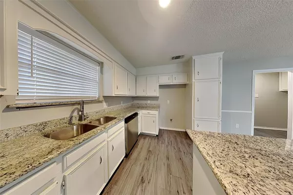 Arlington, TX 76017,5730 Sagebrush Trail