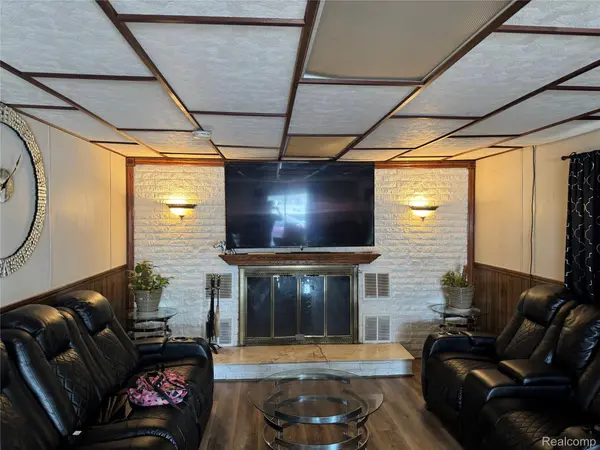 Warren, MI 48088,31263 Hayes RD