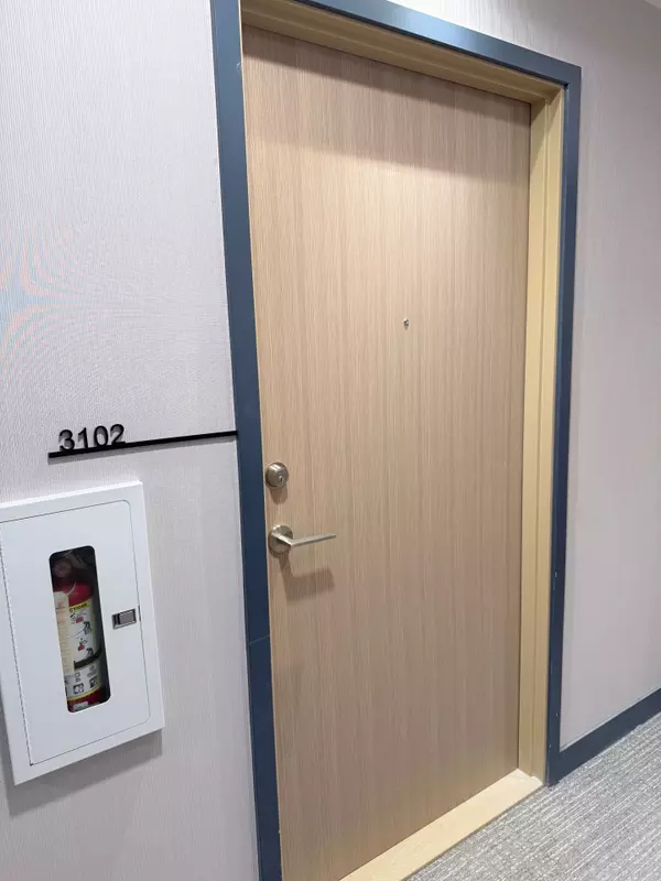 395 square one DR #3102, Mississauga, ON L5B 0P6