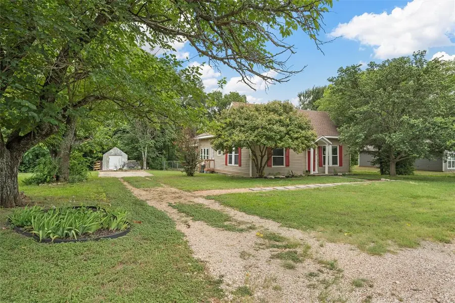 504 6TH Street, Valley Mills, TX 76689